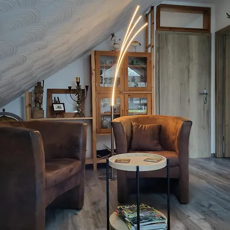 Апартаменты Ruhige - Dachterasse Und Panoramablick Варштайн